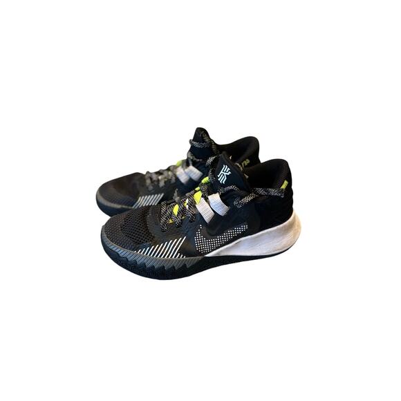 Nike kyrie flytrap basketball shoes youth size 3.5 - Picture 1 of 13